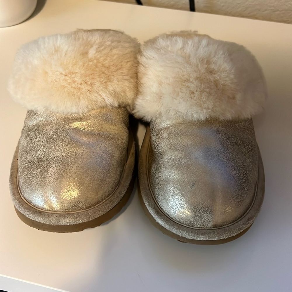 Uggs slip on